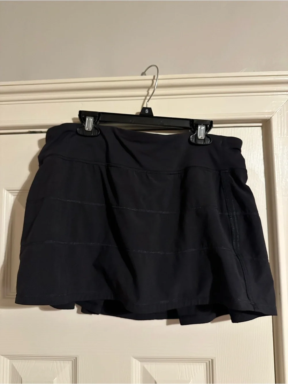 lululemon athletica pace rival mid-rise black athletic skort